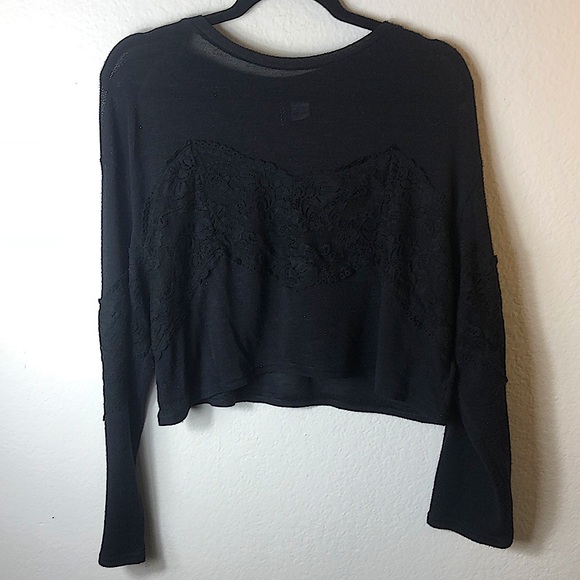 Divided Sweaters - Black Lace Detailed Lon Sleeves Divided Cropped Sweatshirt!